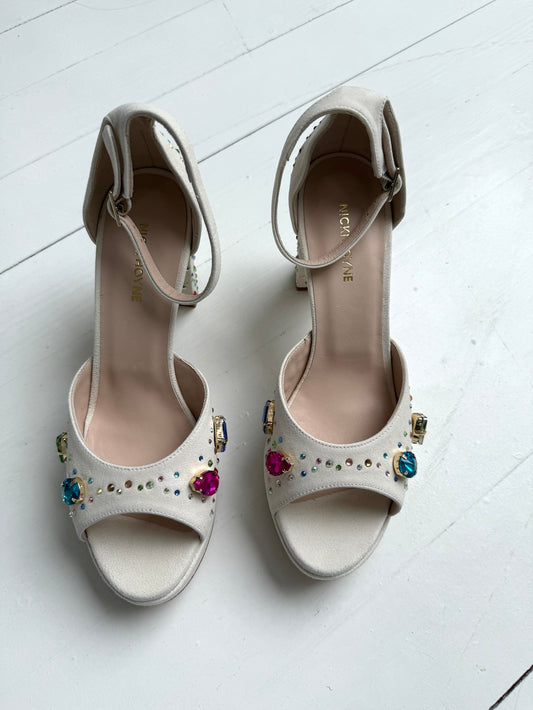 ReSELL - The Moment Platform - Ivory 39