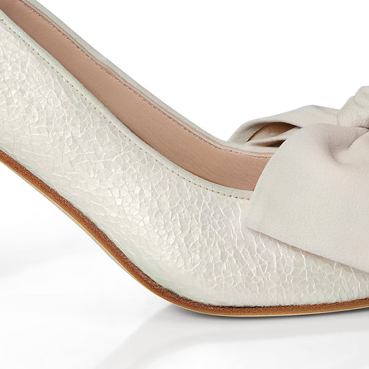 Bow Pump Heel - Pearlescent Ivory