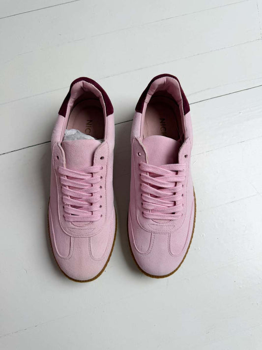 ReSELL - Sporty Trainer Sample - Baby Pink/Burgundy 39